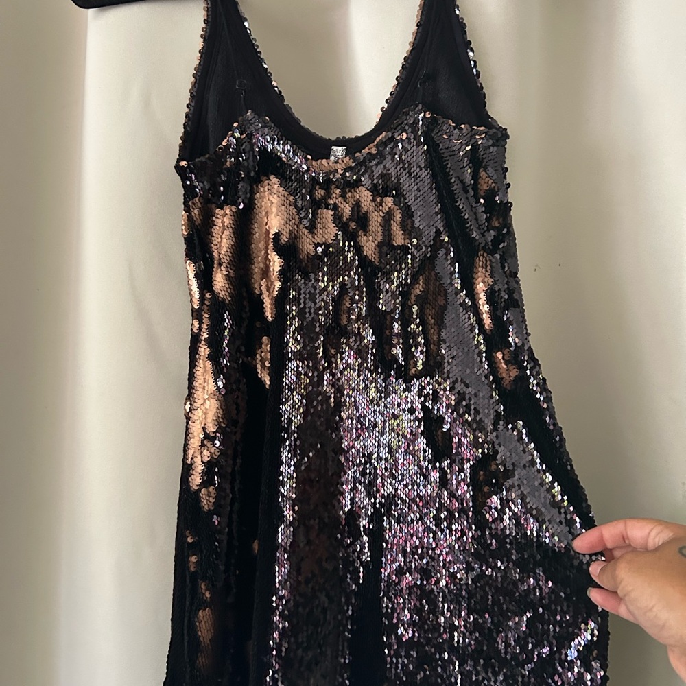 Free people Seeing Double Sequin Slip: size XS - Picture 6 of 9